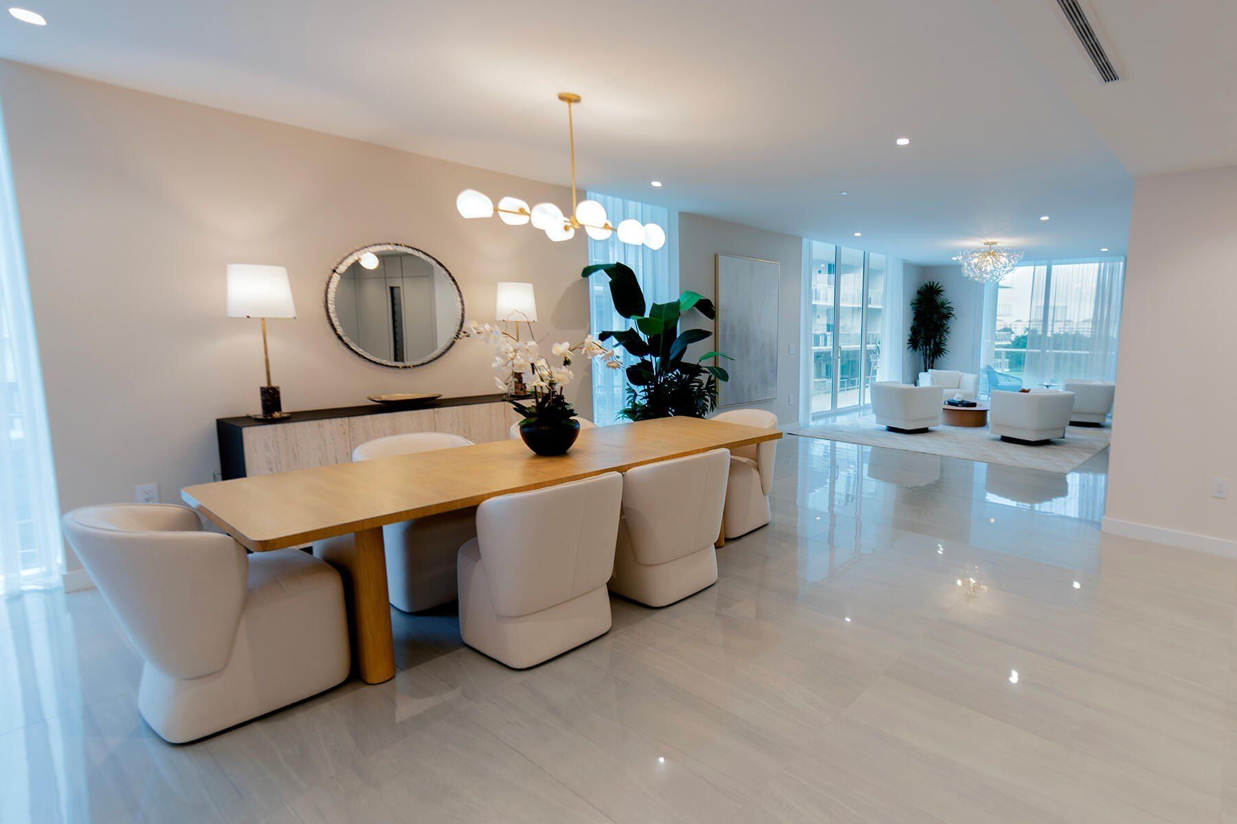 220 Se Mizner Boulevard. Boca Raton, FL 33432