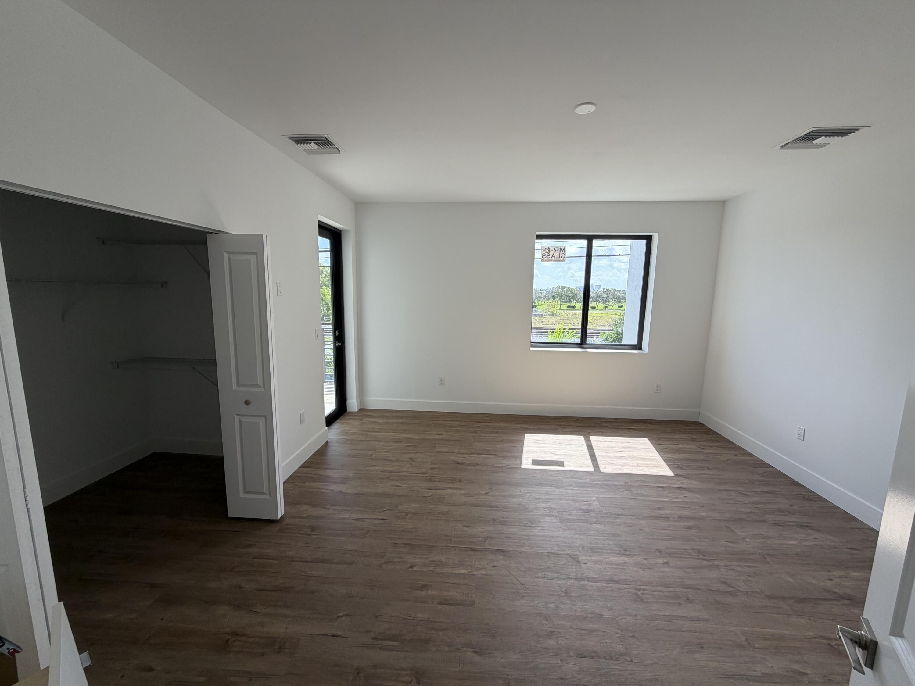 111 Nw 15Th Court. Pompano Beach, FL 33060