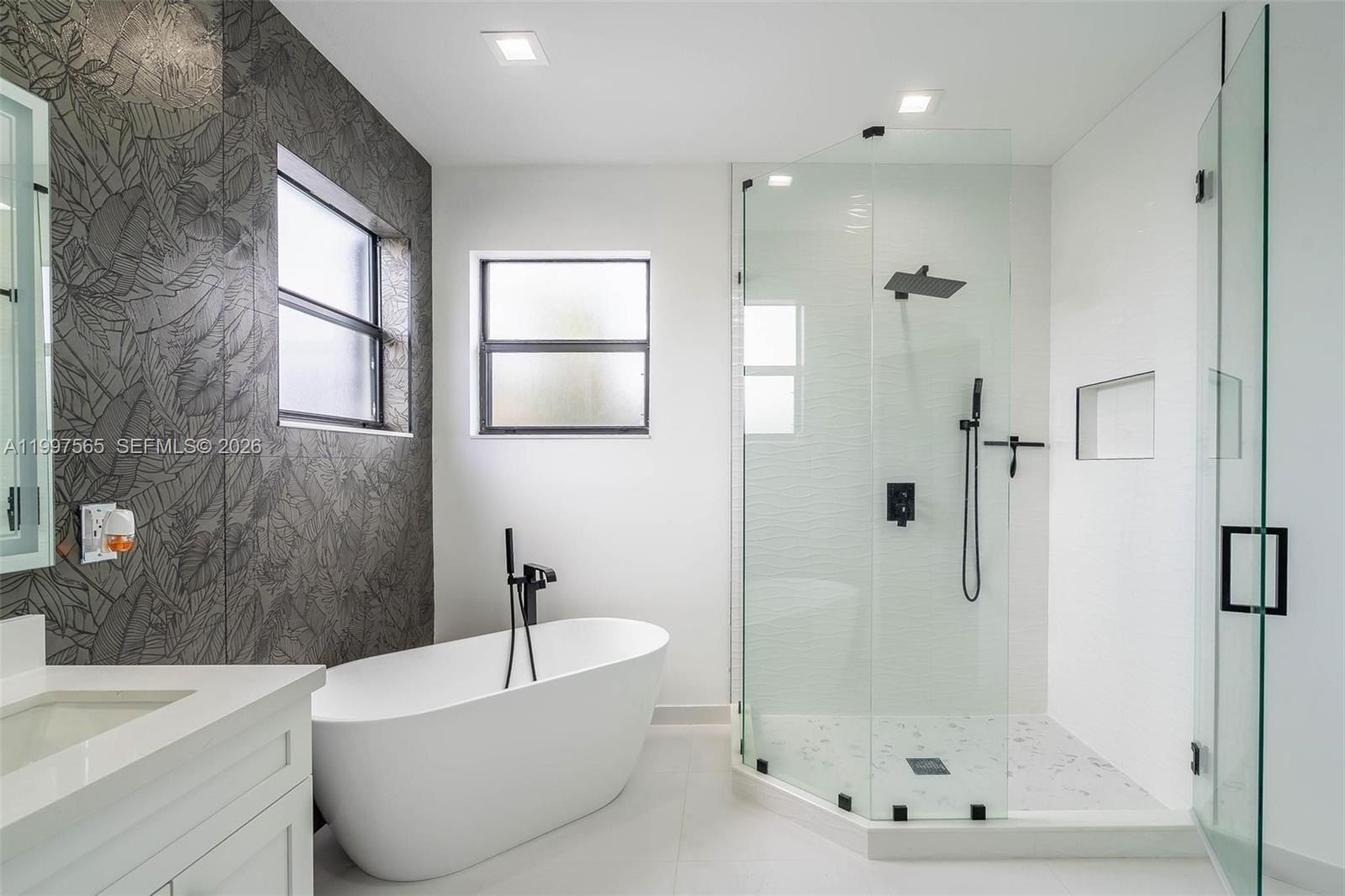 3521 W 92Nd Pl. Hialeah, FL 33018