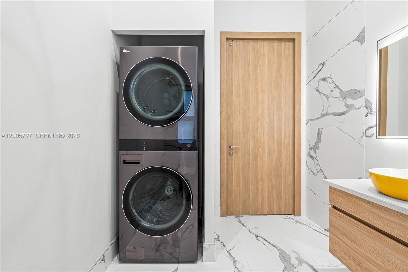 635 Sw 9Th St. Hallandale Beach, FL 33009