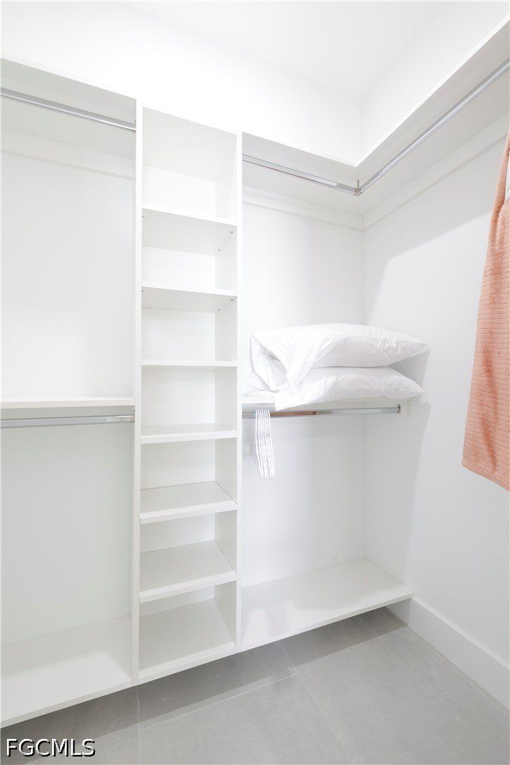 837 Ne 6Th Place. Cape Coral, FL 33909