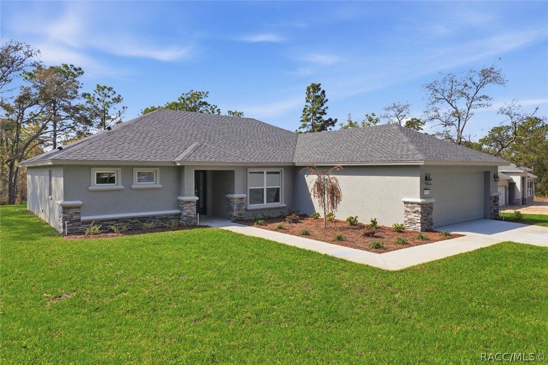 2988 W Pine Ridge Boulevard. Beverly Hills, FL 34465