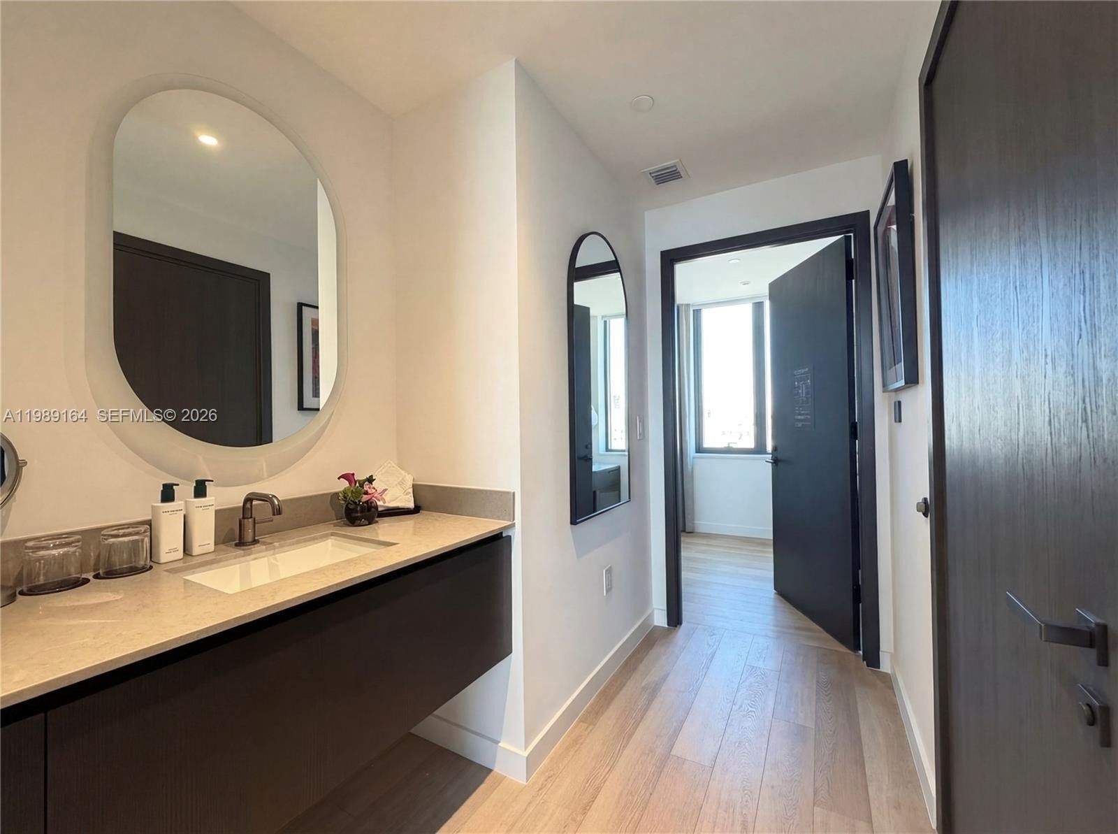 20 Ne 11Th St. Miami, FL 33132