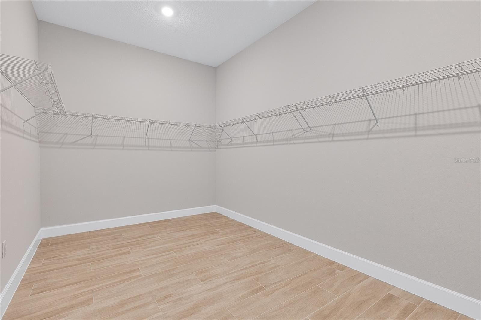 992 Tassleflower Trail. Saint Cloud, FL 34771
