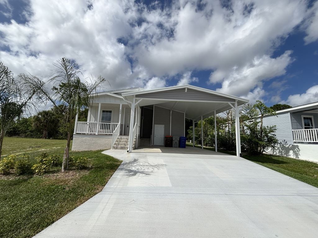 589 Johnathans Cay. Vero Beach, FL 32966