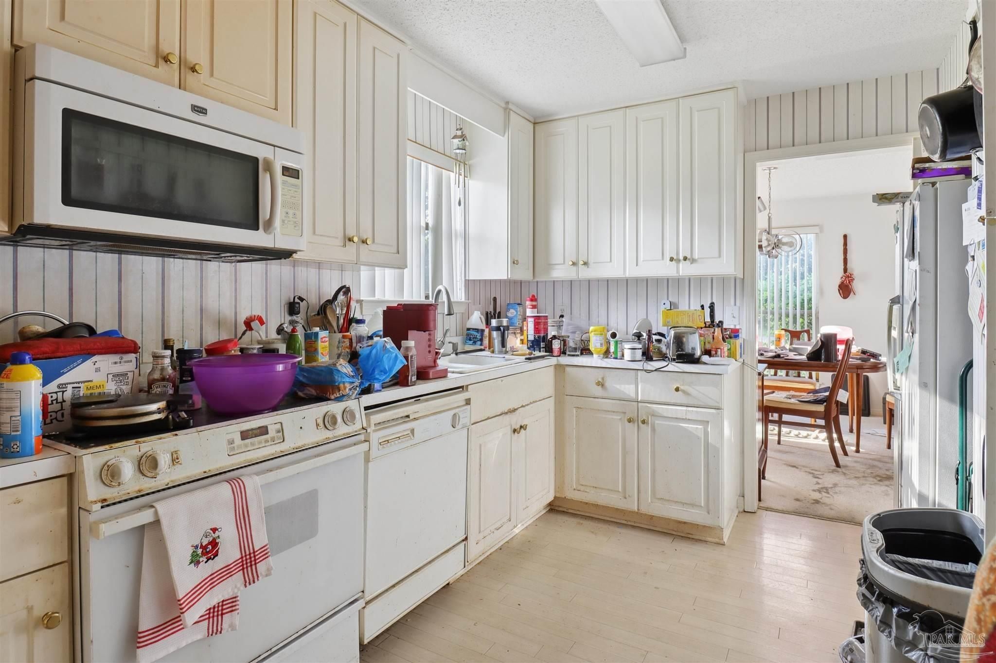 5711 Tonawanda Dr. Pensacola, FL 32506