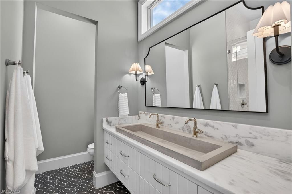 27450 Hickory Blvd. Bonita Springs, FL 34134