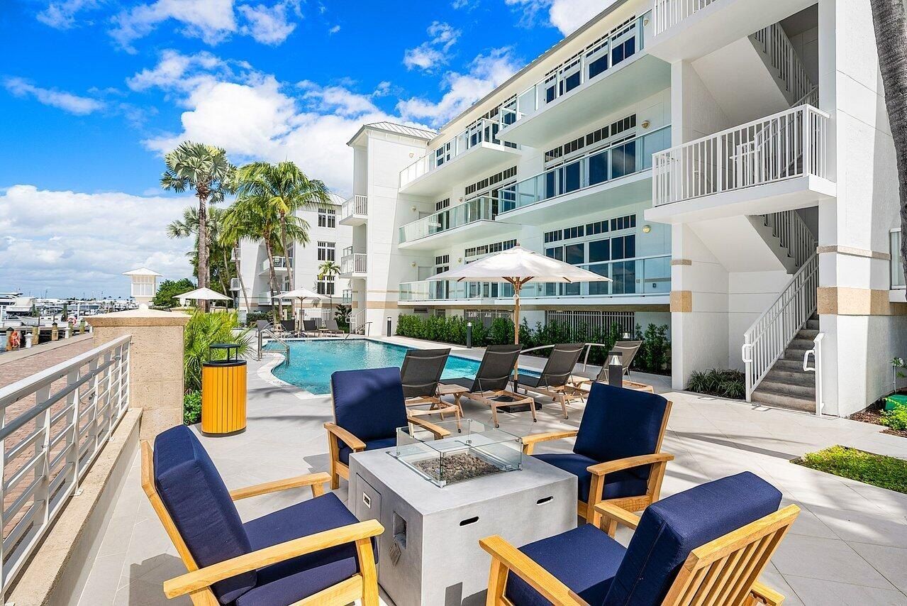 180 Lake Drive. Palm Beach Shores, FL 33404