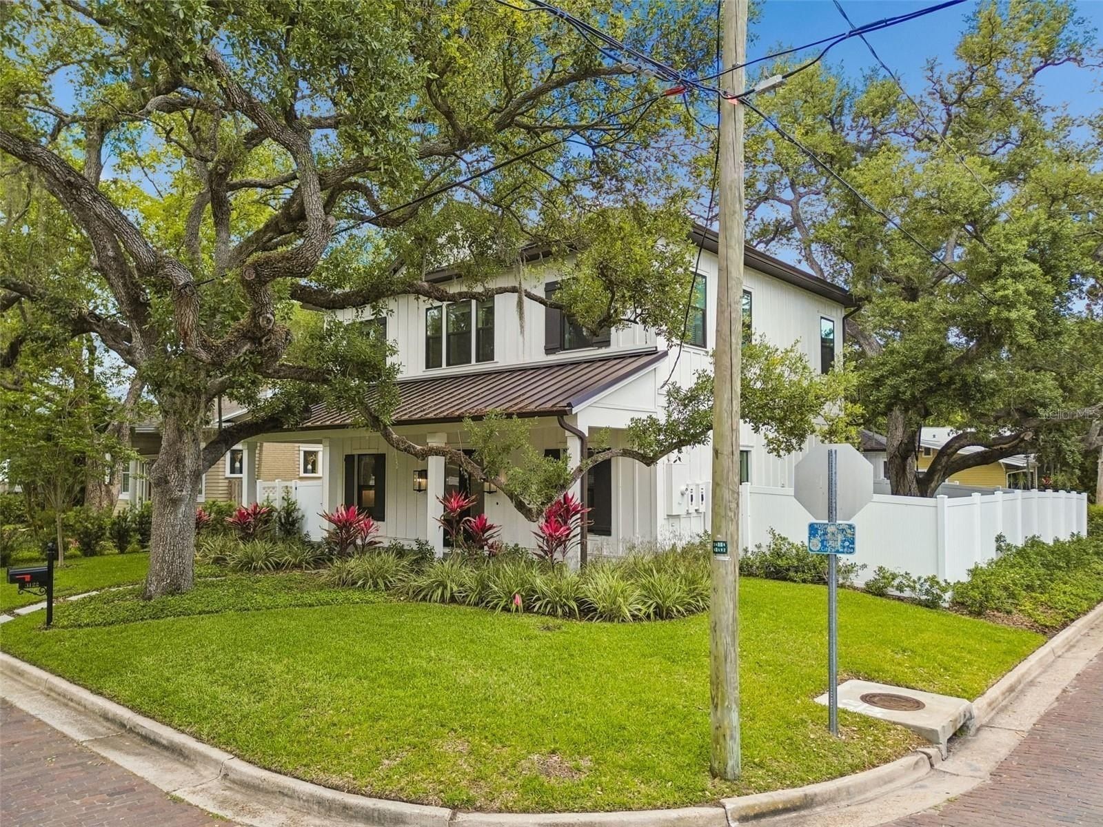 3122 W San Jose Street. Tampa, FL 33629