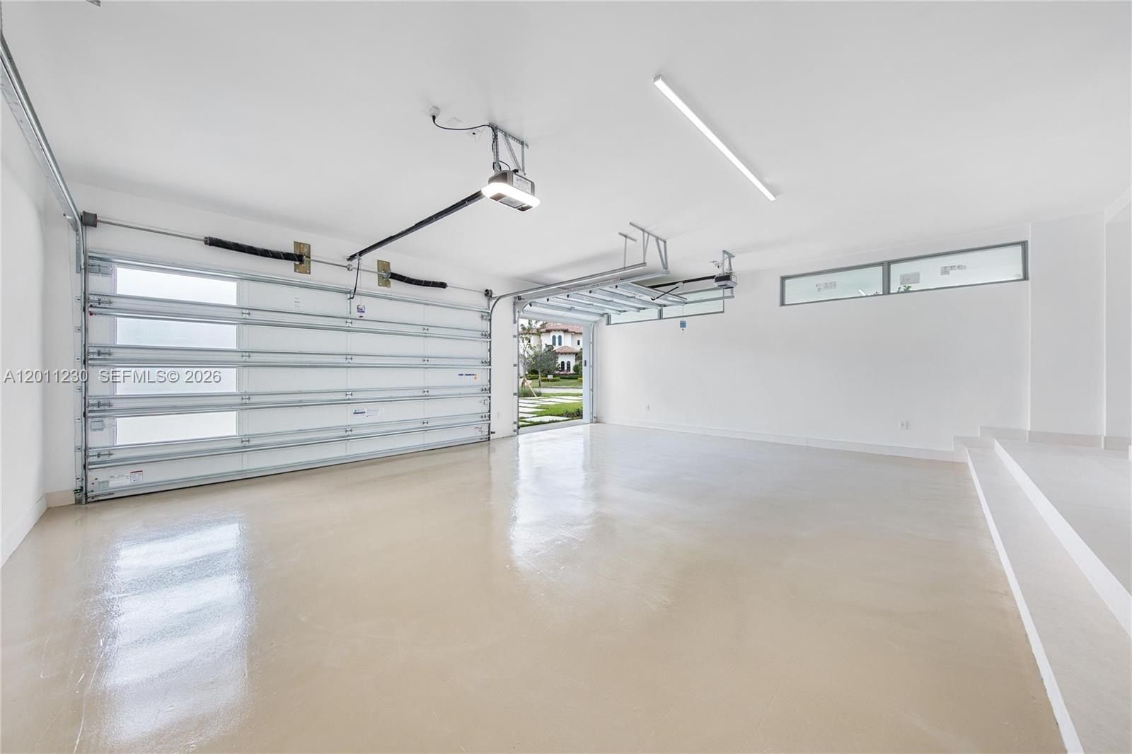 3280 Lake Ridge Lane. Weston, FL 33332
