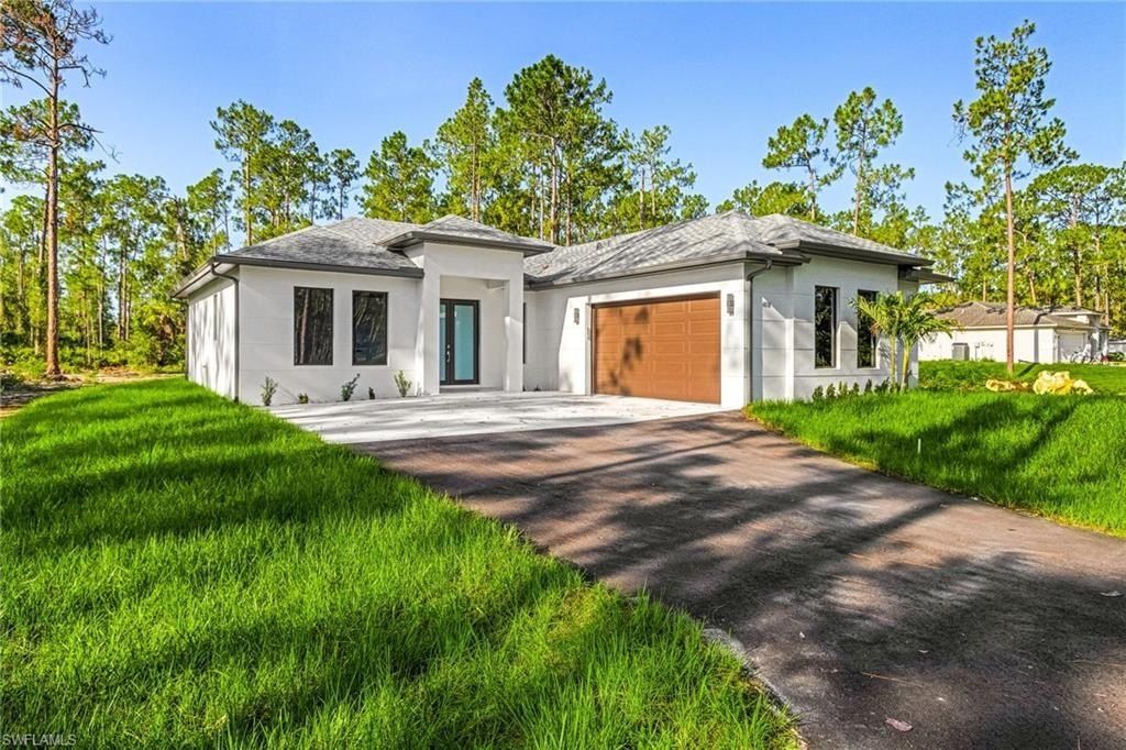 3225 43Rd Ave Ne. Naples, FL 34120