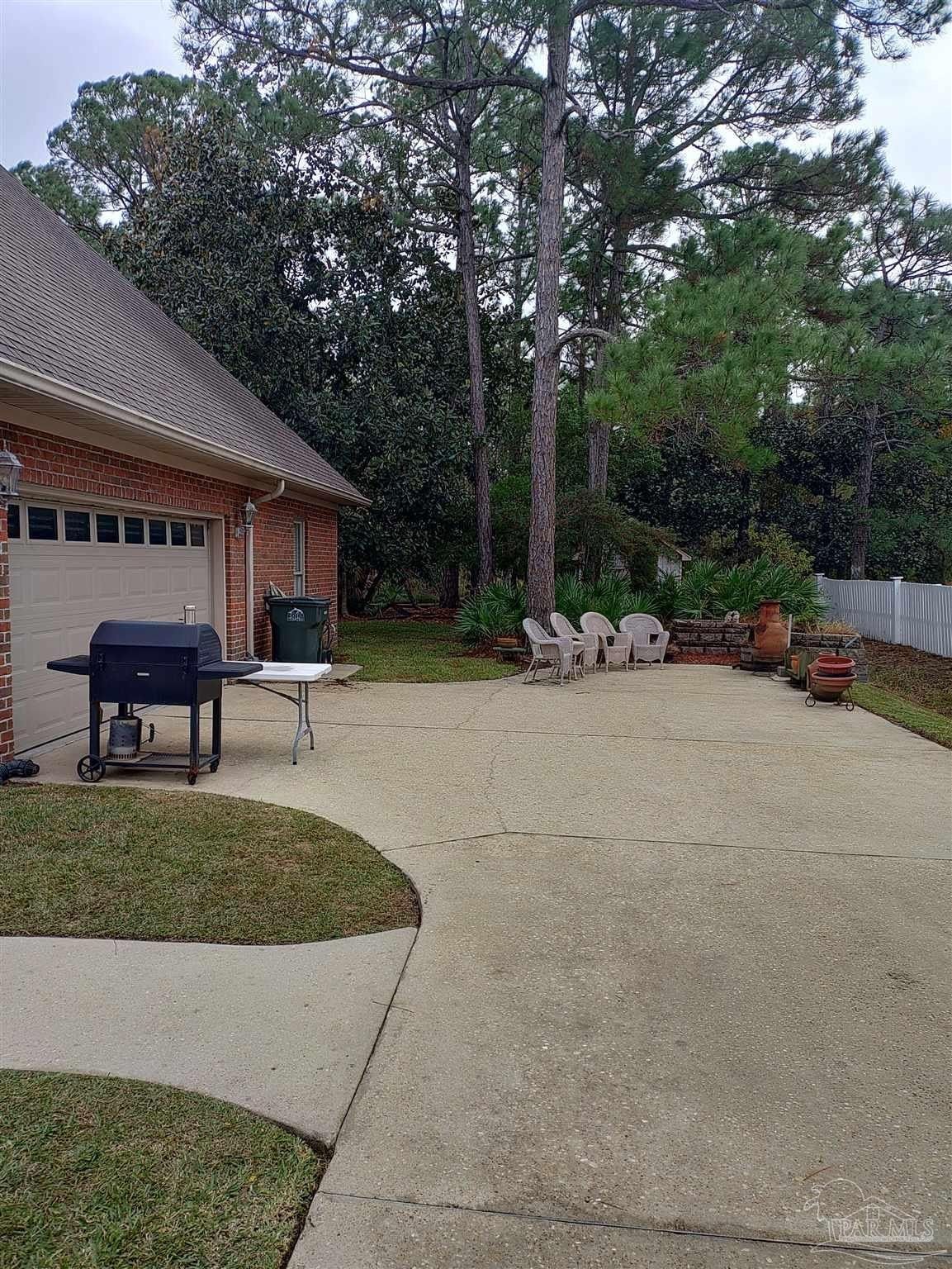 5325 Pale Moon Dr. Pensacola, FL 32507