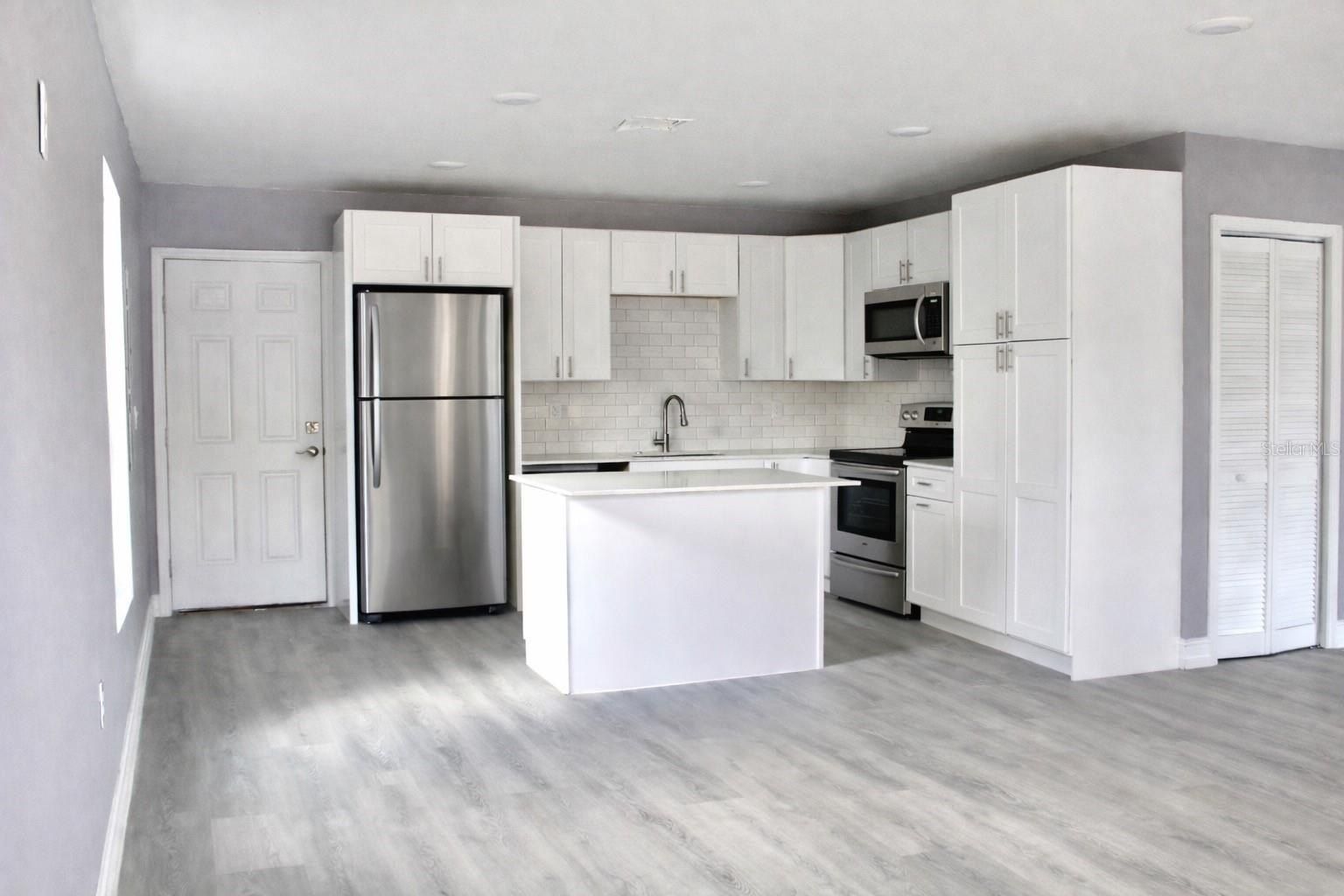 605 Mabbete Street. Kissimmee, FL 34741