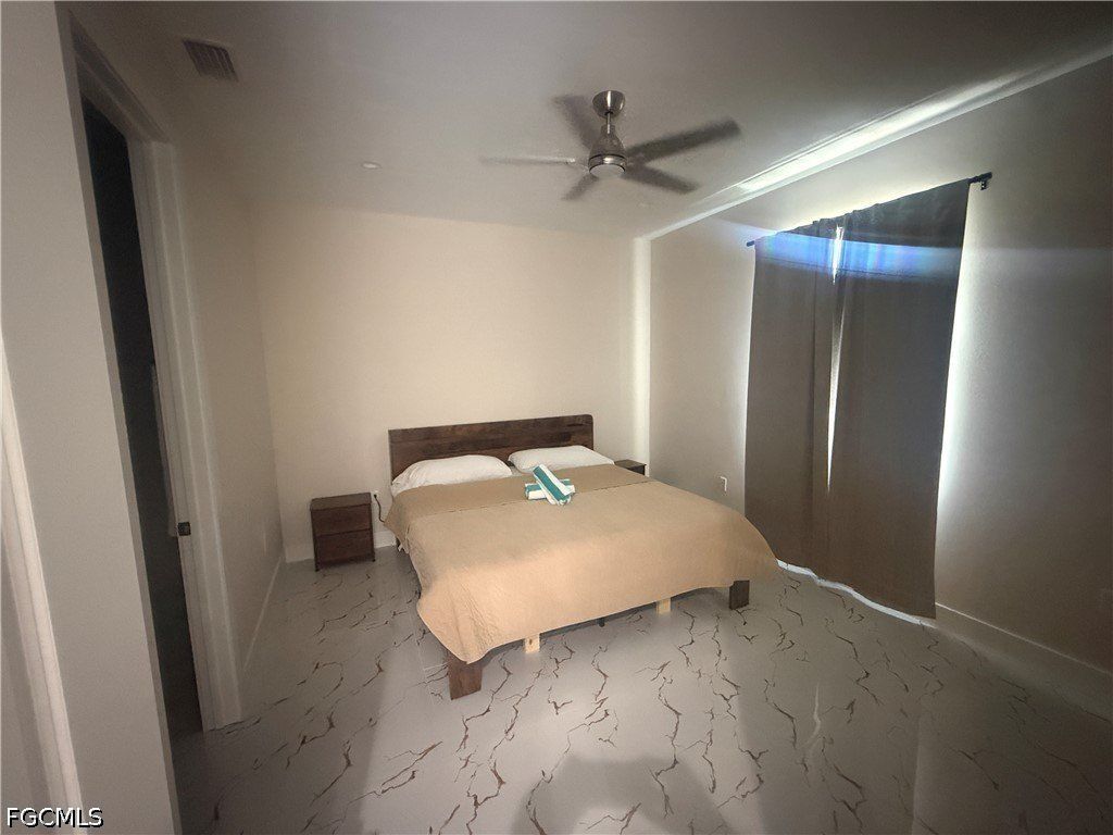 15335 15337 Wall Drive. Fort Myers, FL 33908
