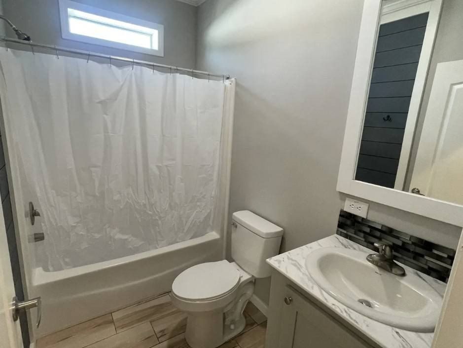 4 Camino Real Ct. Edgewater, FL 32132