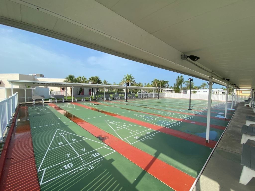 53 6Th Street West. Nokomis, FL 34275