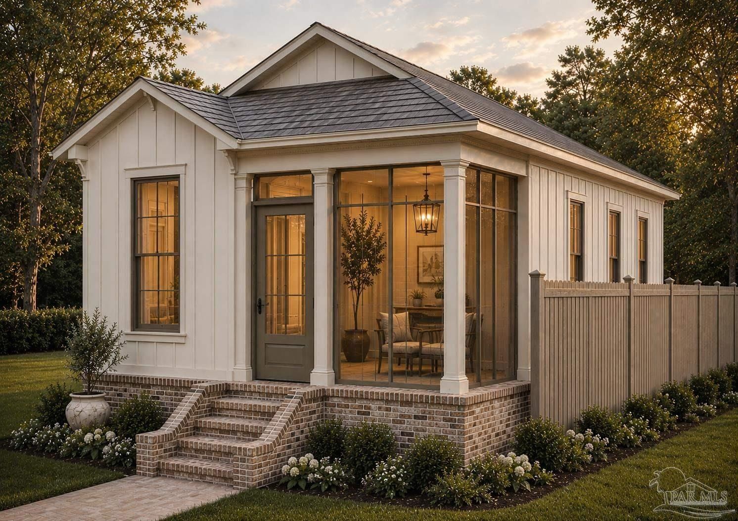 816 W La Rua St. Pensacola, FL 32501