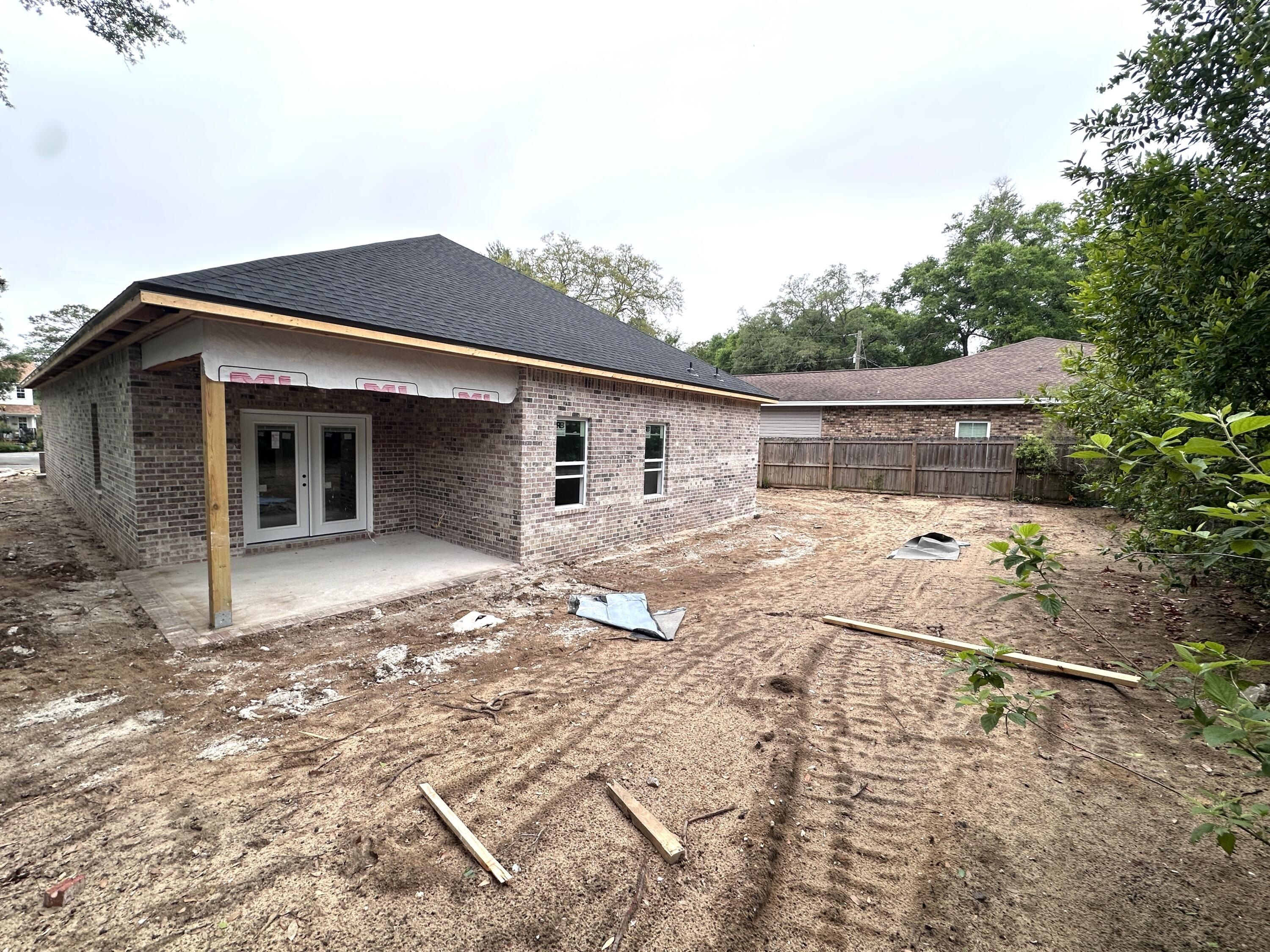 239 White Street. Niceville, FL 32578