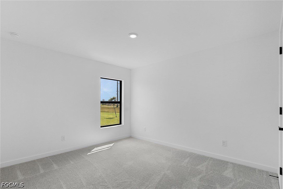 2408 Nw 24Th Terrace. Cape Coral, FL 33993