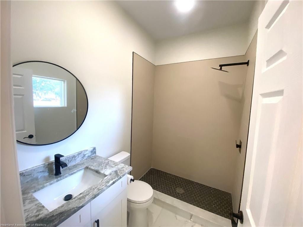 207 Avenue E Se. Winter Haven, FL 33880