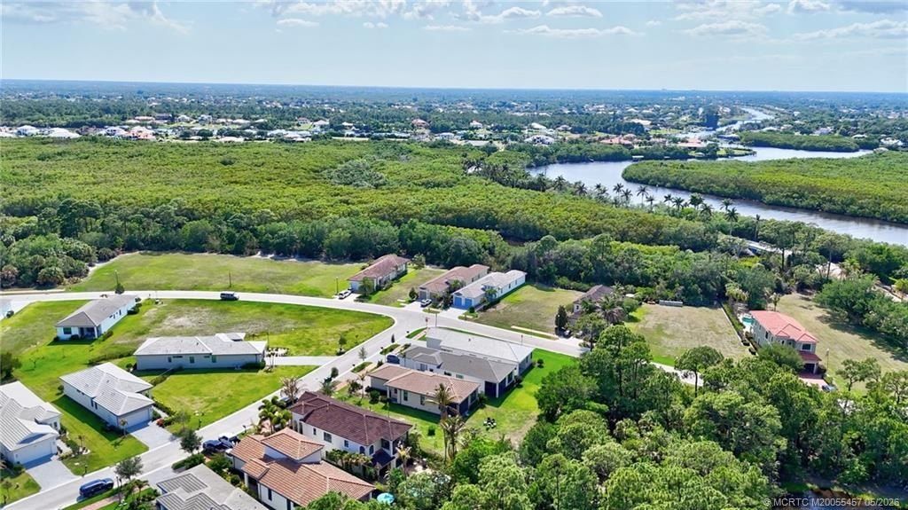 104 Se Strada Cervaro. Port St Lucie, FL 34952