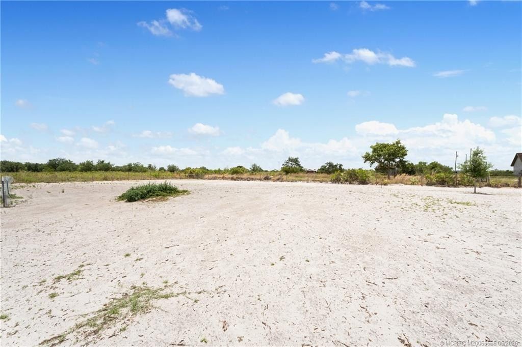 18714 Nw 254Th Street. Okeechobee, FL 34972