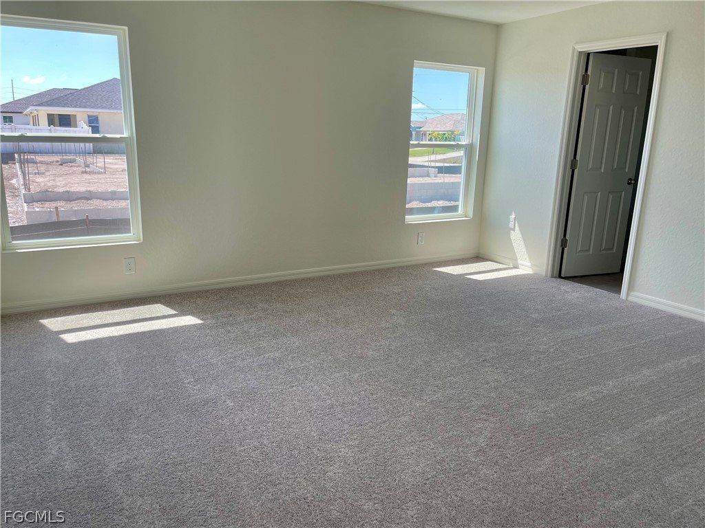 929 Nw 8Th Place. Cape Coral, FL 33993