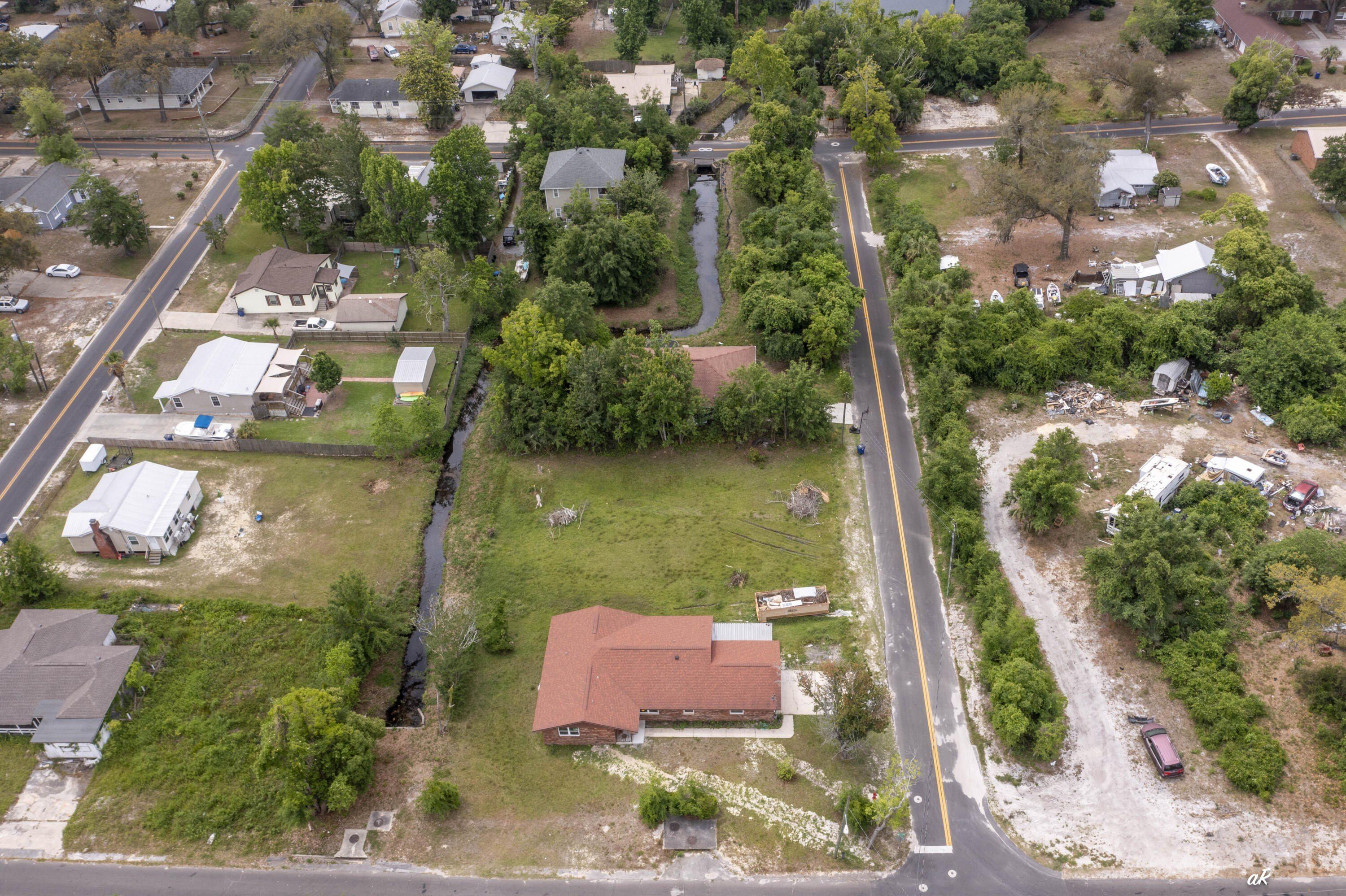 Spring Avenue. Panama City, FL 32402