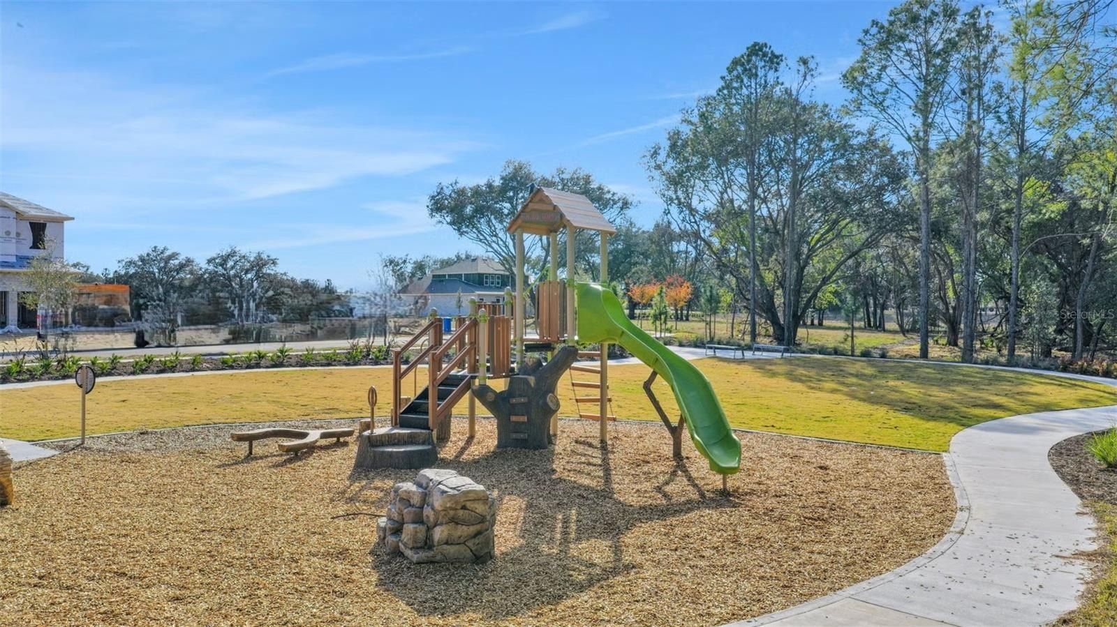5978 Flowering Cherry Bend. Winter Garden, FL 34787