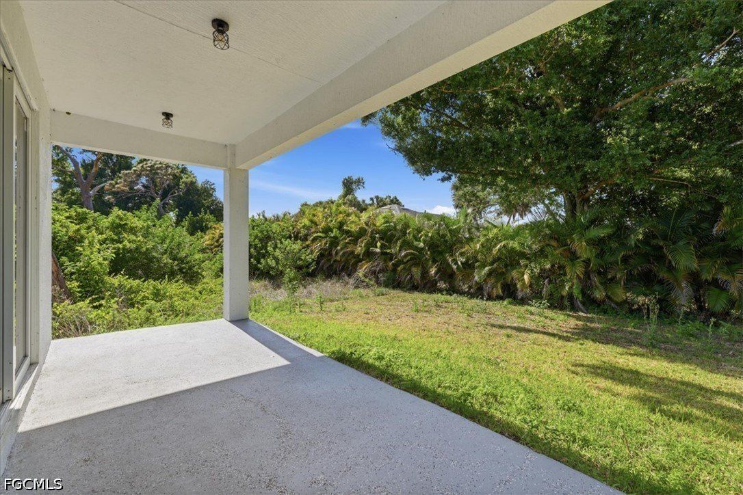 136 Lomas Road. Rotonda West, FL 33947