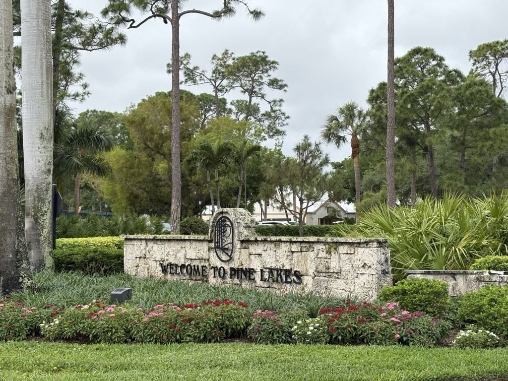 10291 Circle Pine Road 61M. North Fort Myers, FL 33903