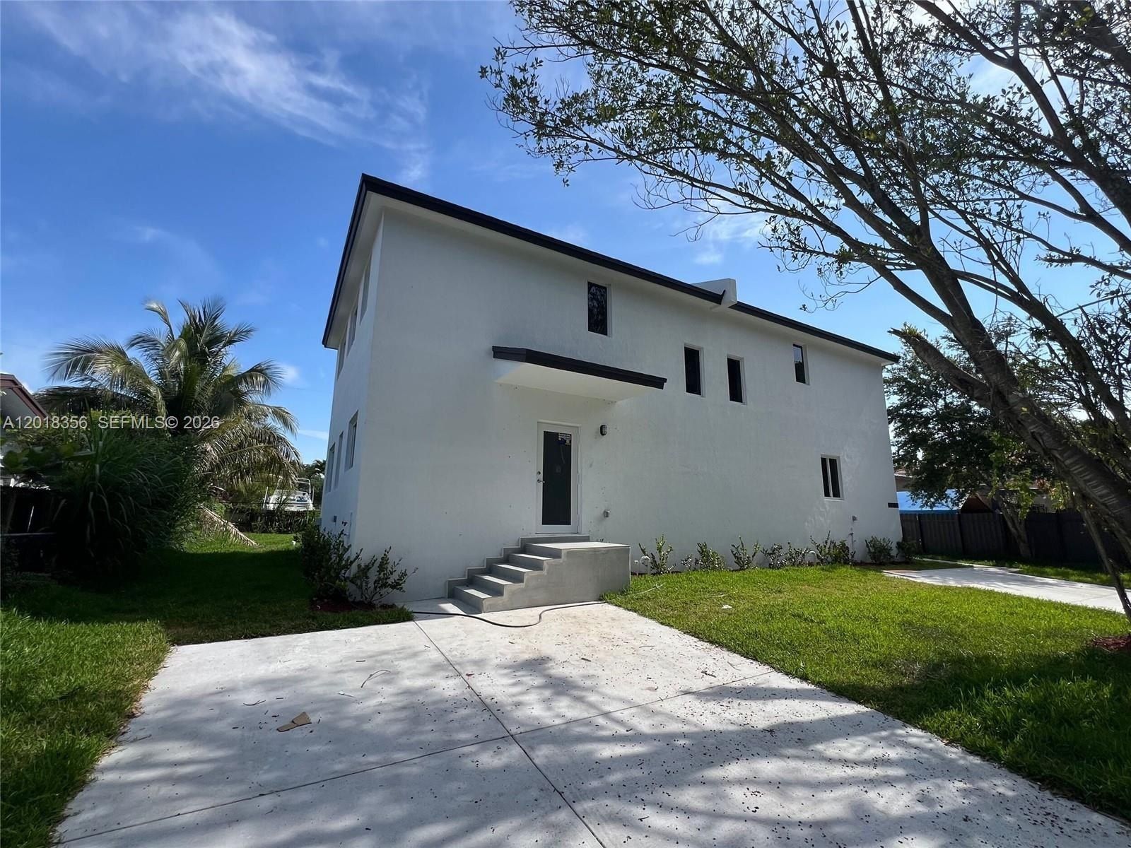 1755 Nw 107 St. Miami, FL 33167
