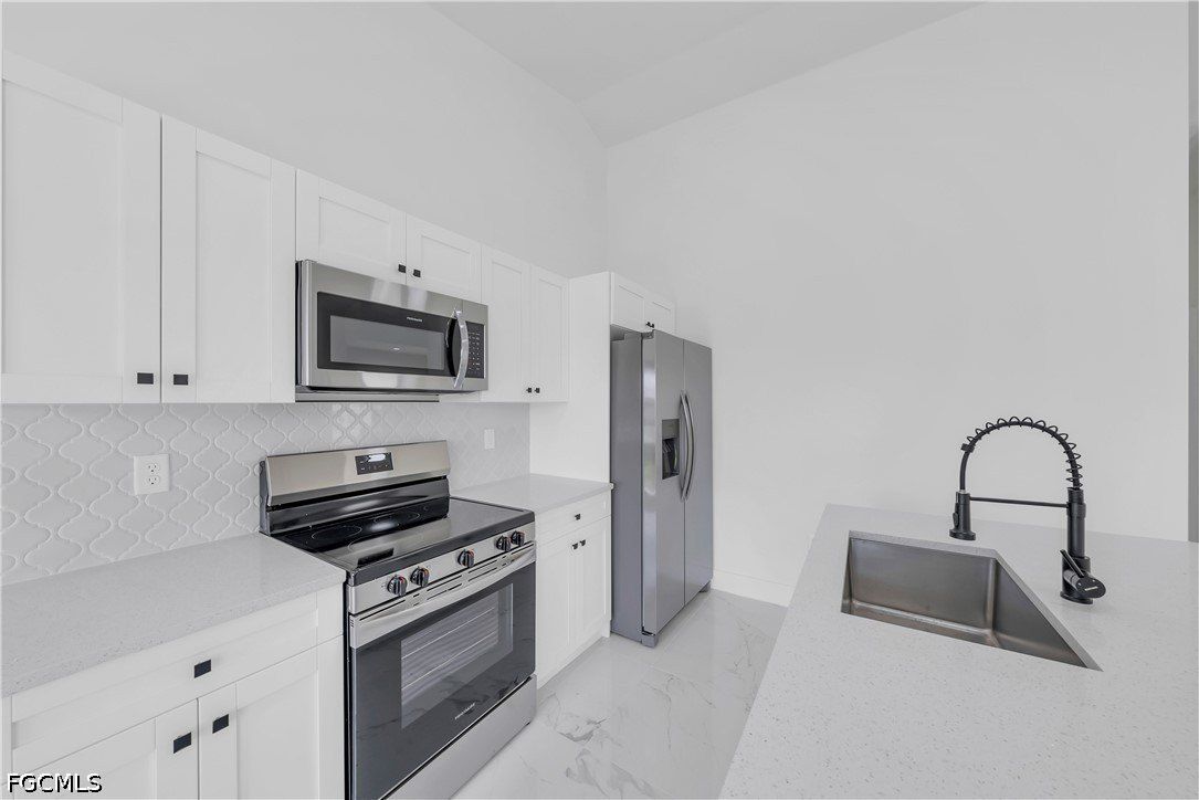 46754677 Golfview Boulevard. Lehigh Acres, FL 33973