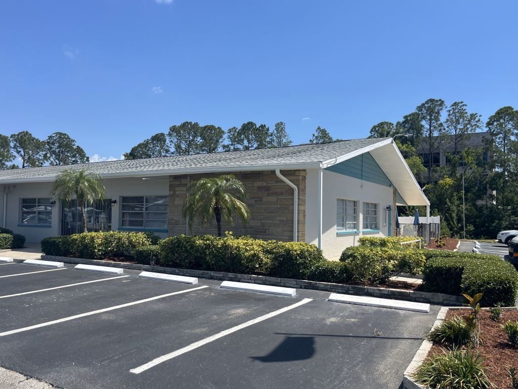15666 49Th St North. Clearwater, FL 33762