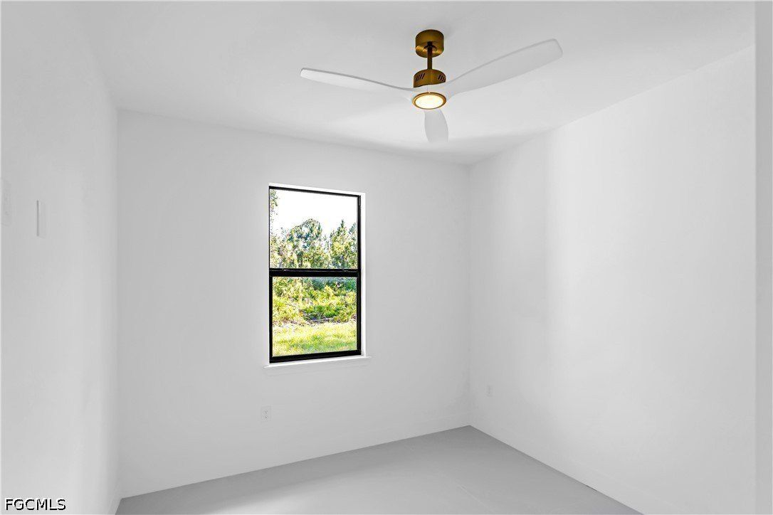 1030 Hunter Street E. Lehigh Acres, FL 33974