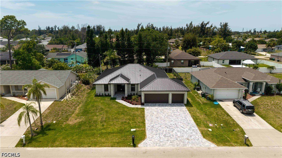 812 Sw 14Th Avenue. Cape Coral, FL 33991