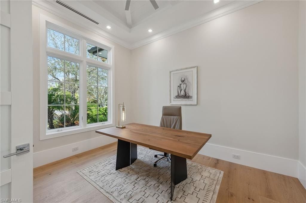 3280 Crayton Rd. Naples, FL 34103