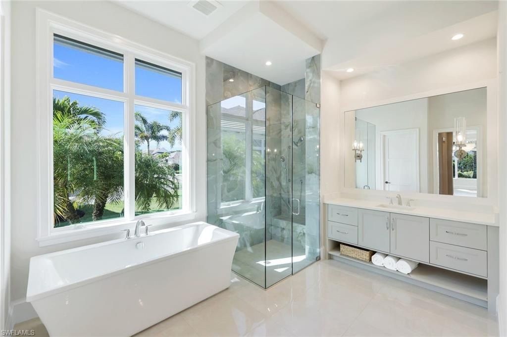 16716 Enclave Cir. Naples, FL 34110