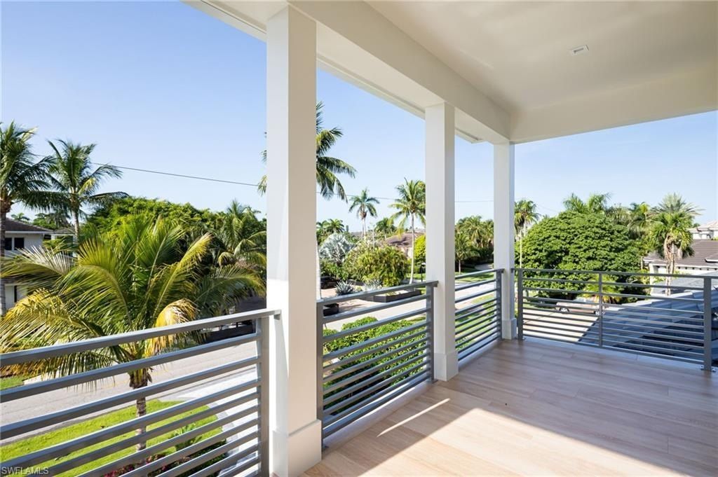 625 21St Ave S. Naples, FL 34102
