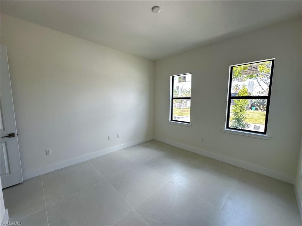 2480 Florida Ave. Naples, FL 34112