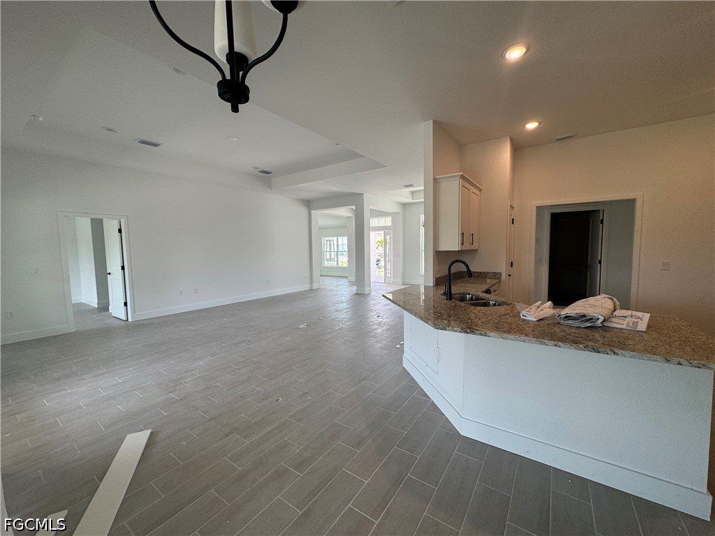 305 Se 2Nd Street. Cape Coral, FL 33990