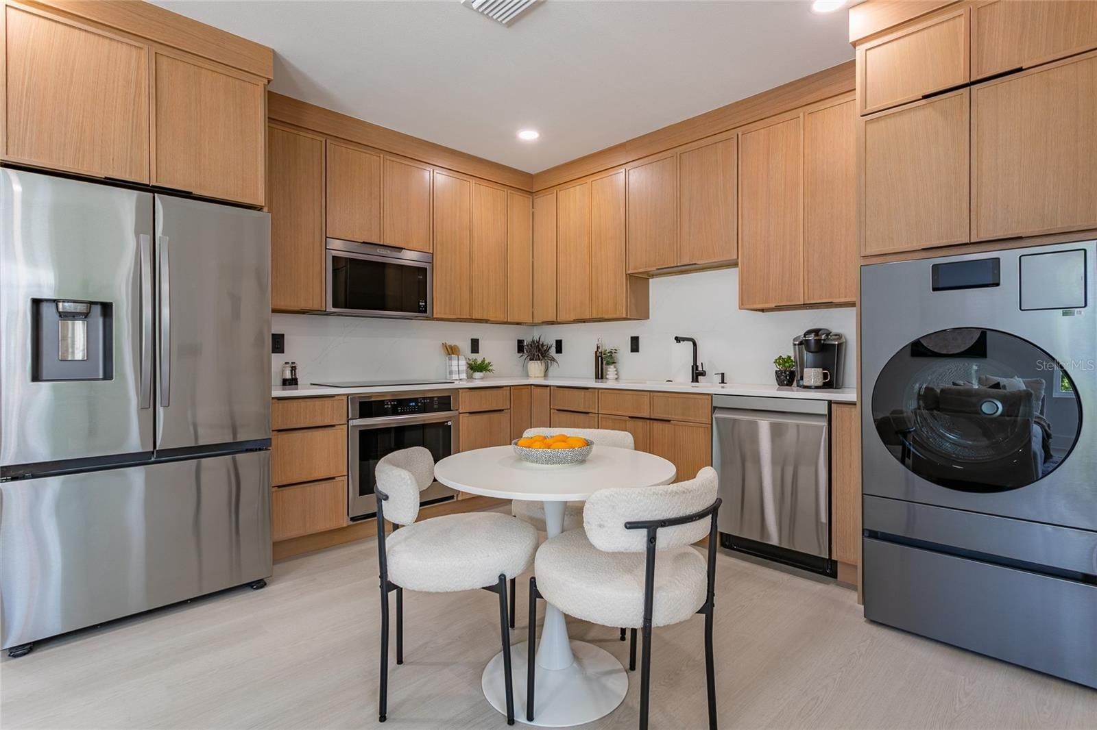 25512553 21St Street S. St Petersburg, FL 33712