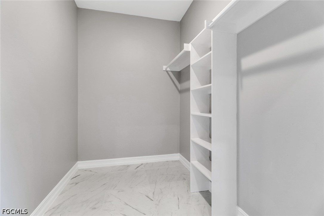 6138 Holt Court. Fort Myers, FL 33905