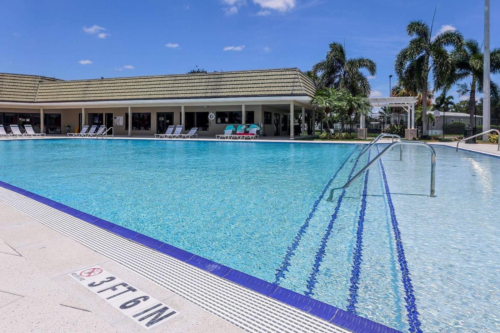1290 Sw 115Th Ave. Davie, FL 33325