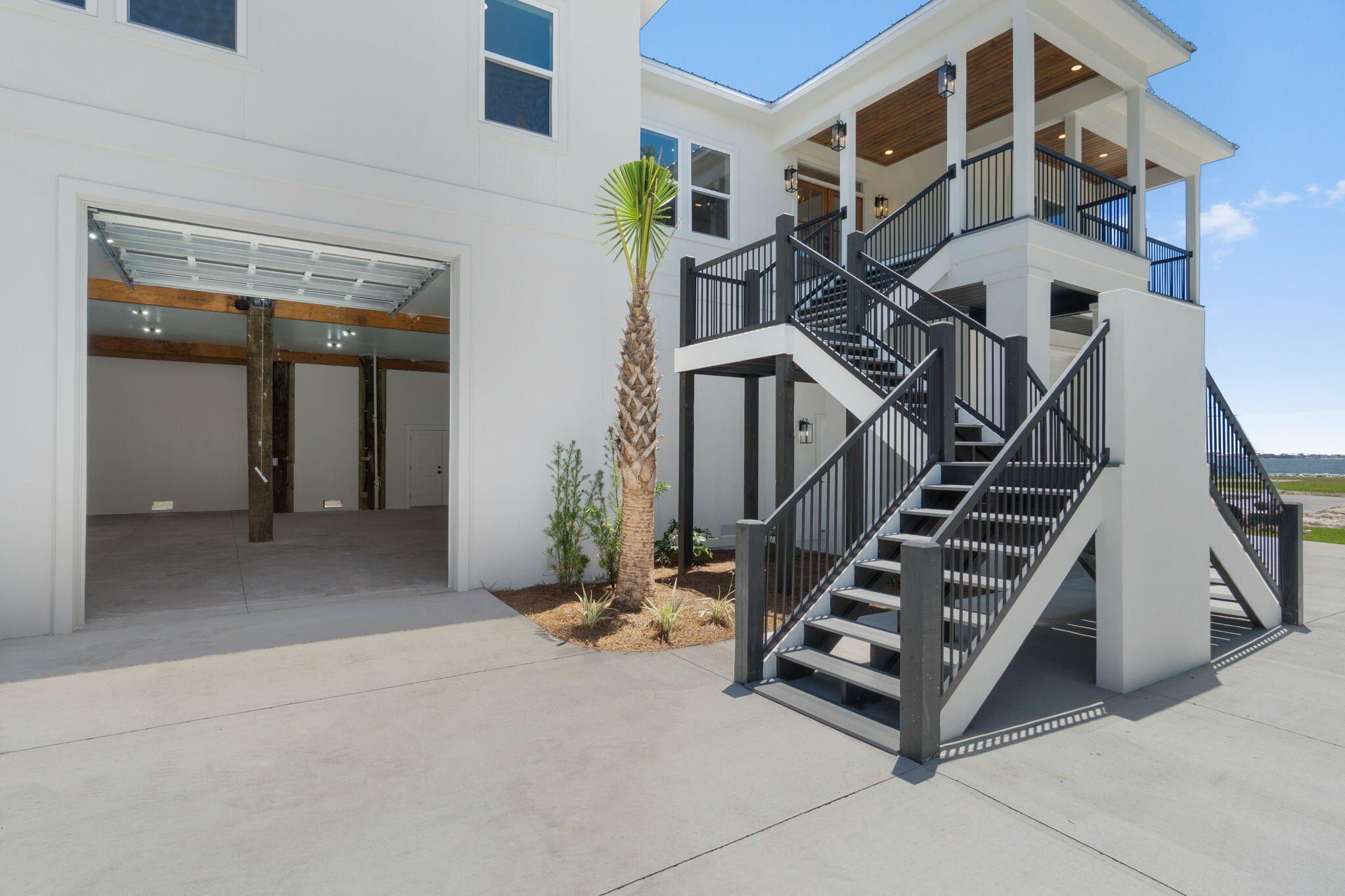 1774 Thresher Drive. Navarre, FL 32566