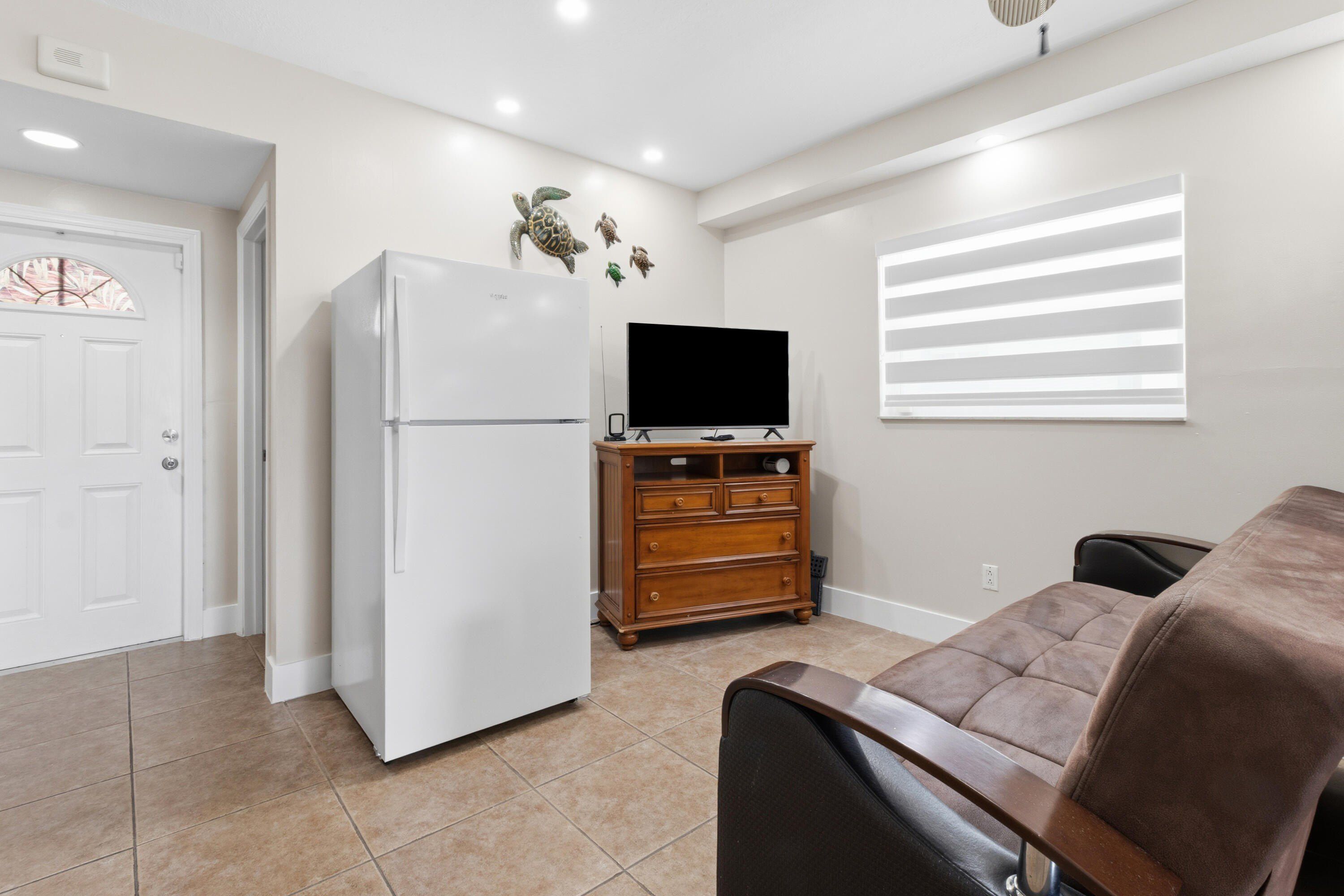 225 Normandy Drive. Tavernier, FL 33070