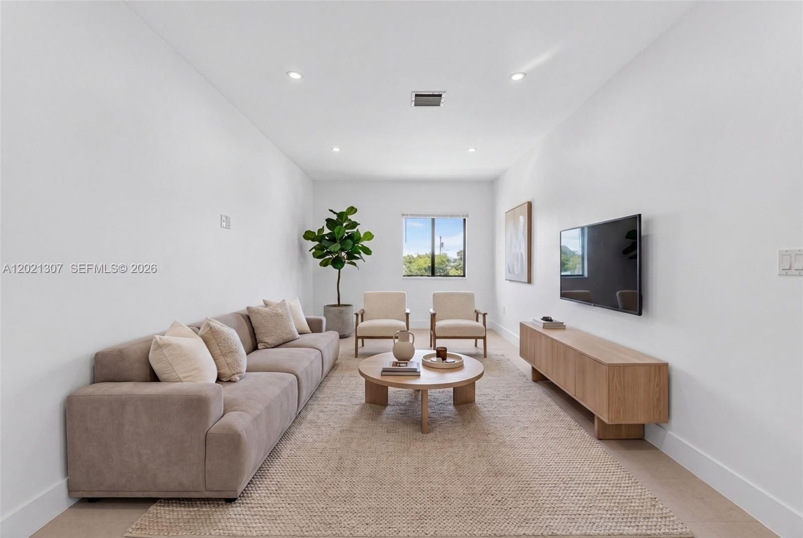 1895 Nw 47Th Ter. Miami, FL 33142