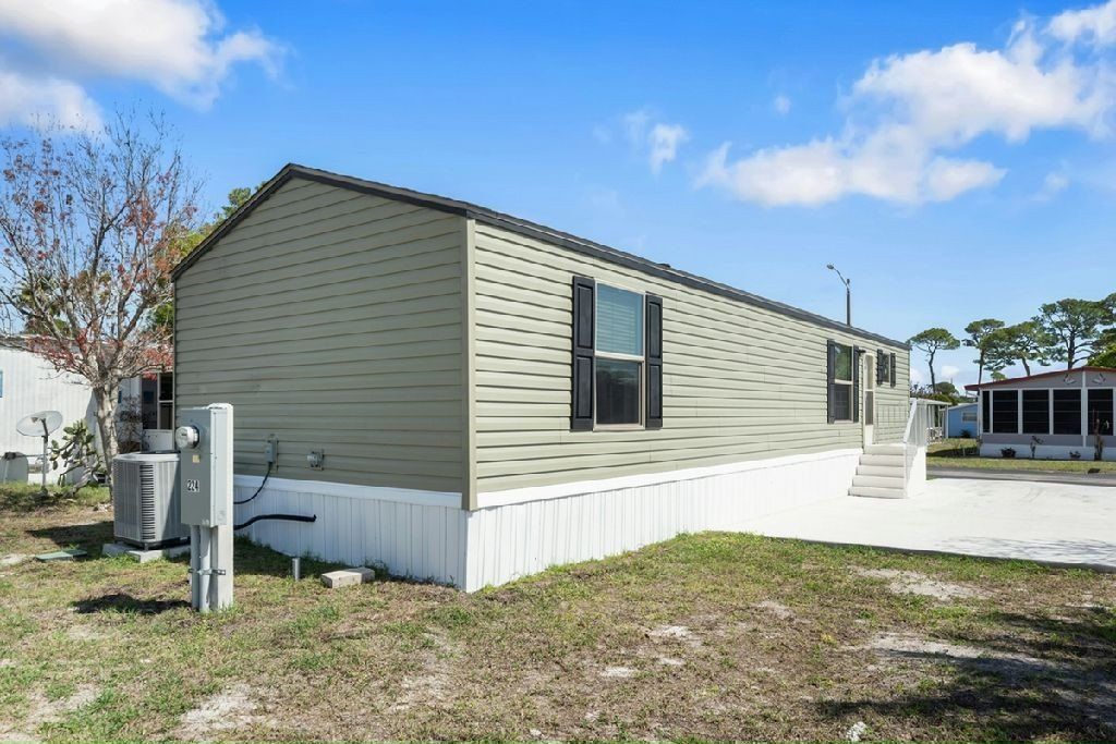 224 W Erie Drive. Fort Pierce, FL 34946