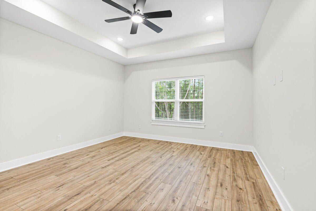 699 Pinewood Drive. Defuniak Springs, FL 32433