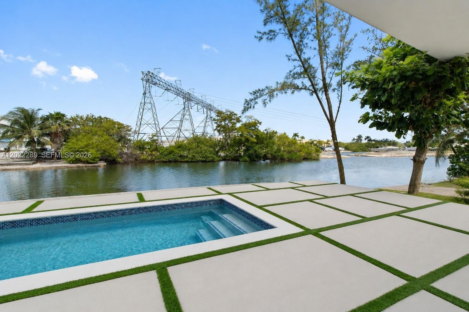 201 Nw 14 Way. Dania Beach, FL 33004